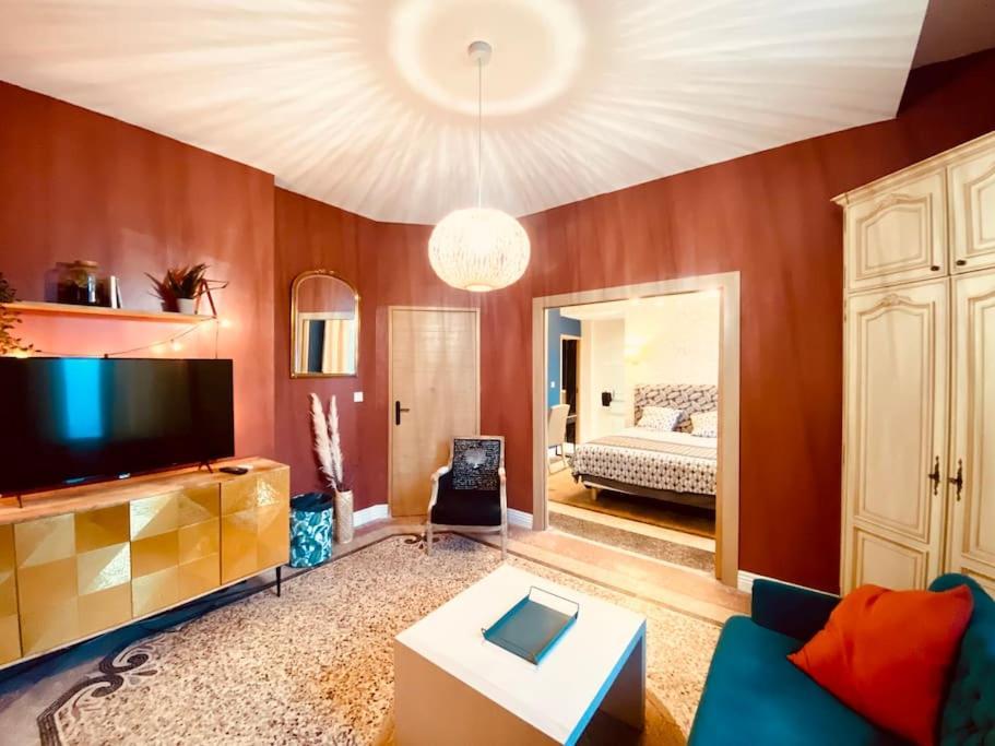 La Suite 2 Pieces Lit Queen Size Entree Privee Νιμ Εξωτερικό φωτογραφία